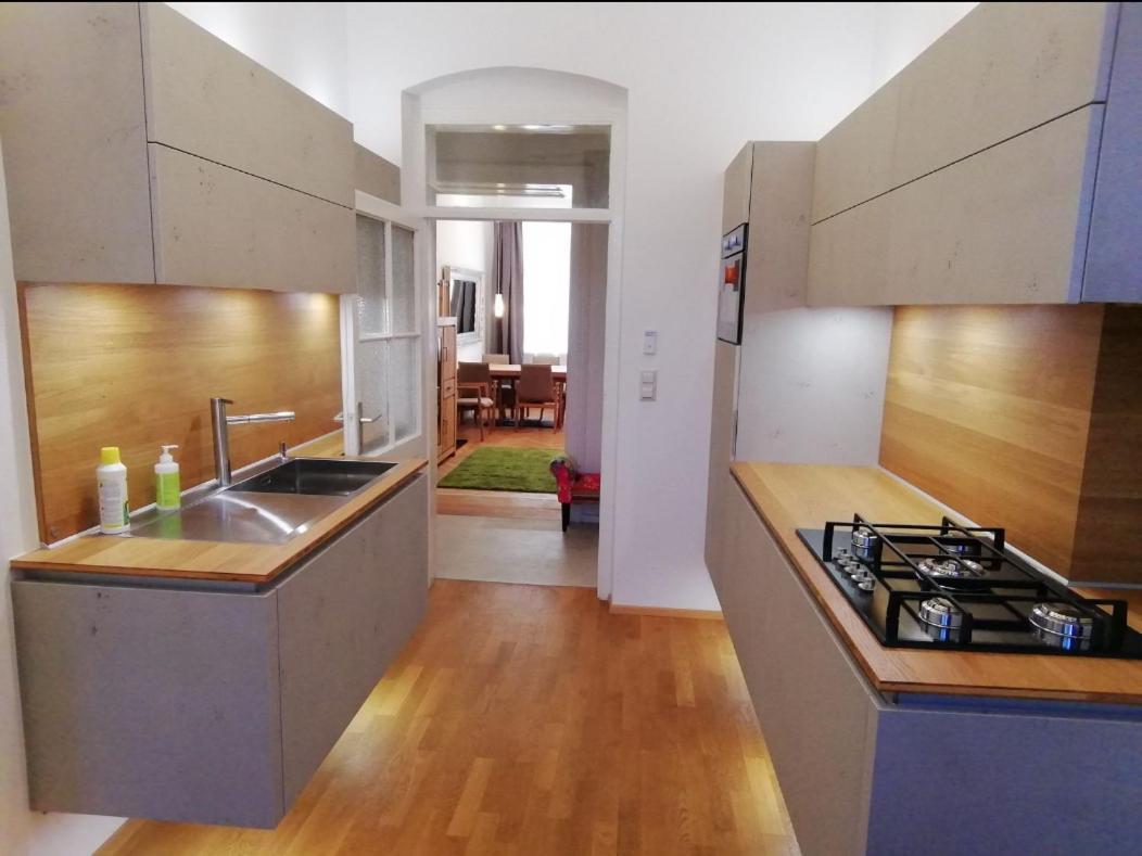 Bookstyrian1 Apartment Graz Bagian luar foto