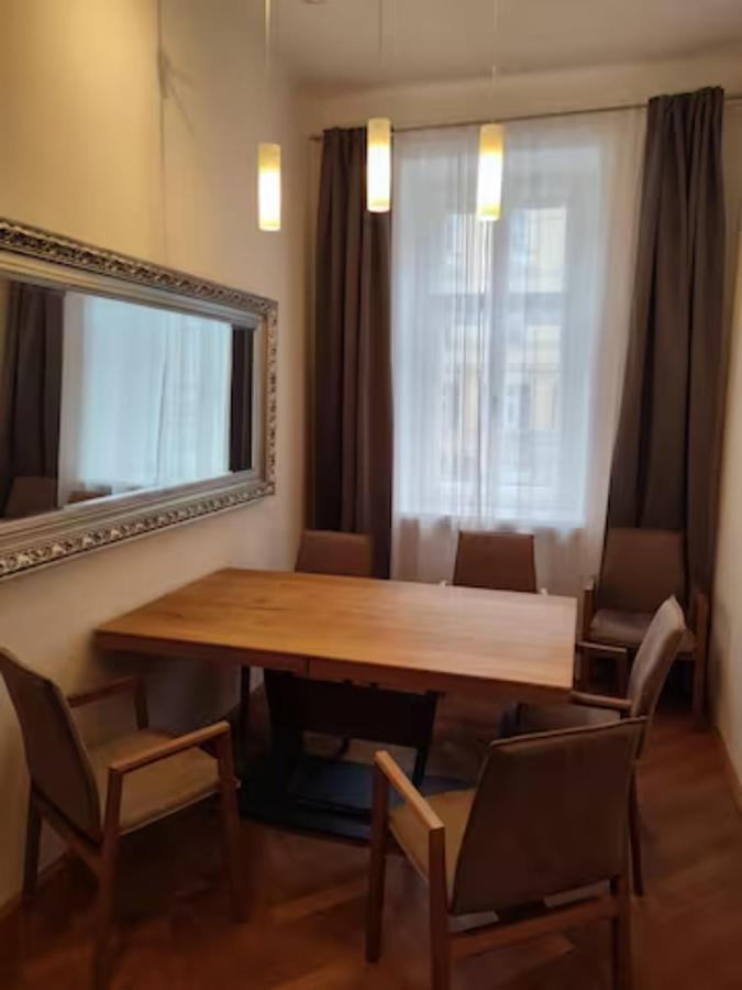 Bookstyrian1 Apartment Graz Bagian luar foto