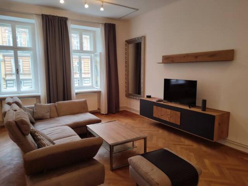 Bookstyrian1 Apartment Graz Bagian luar foto